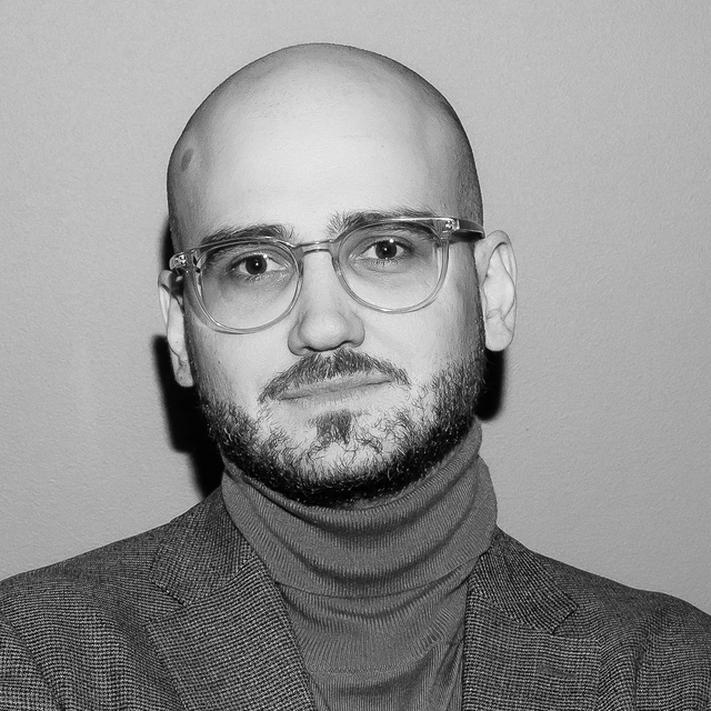 Александр Карлявин