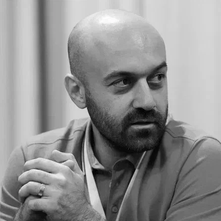 Артур Карапетян