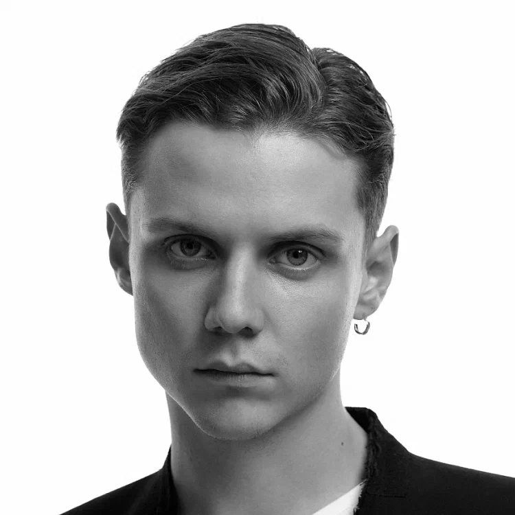 Ваня Дмитриенко